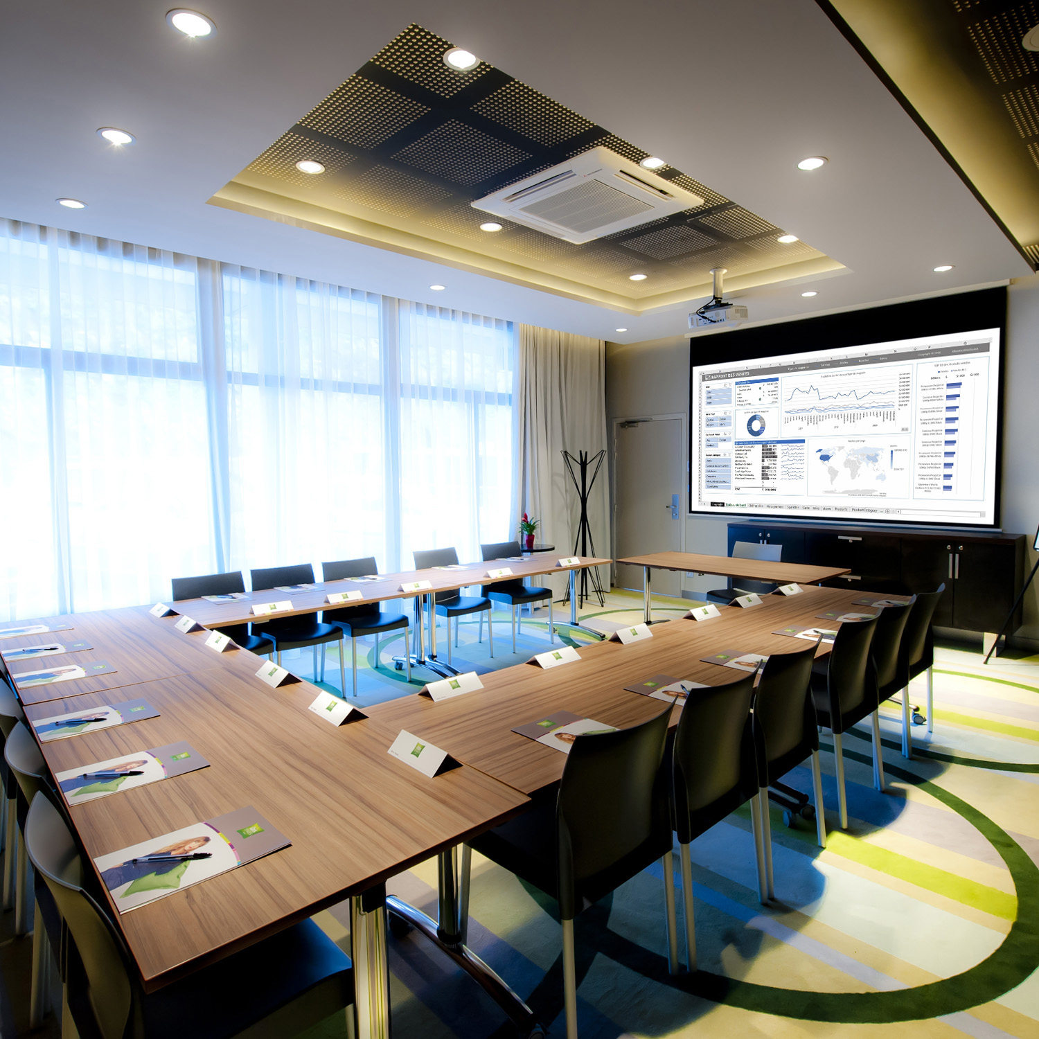 Salle de r&eacute;union de l'h&ocirc;tel