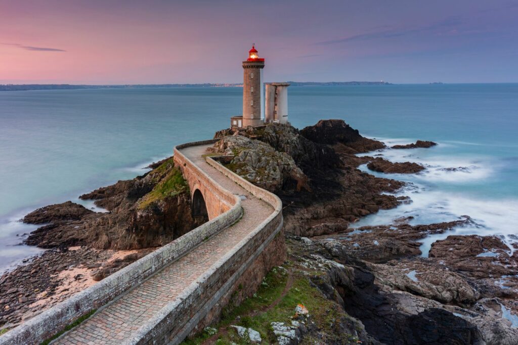 Destination-hotel-ibis-styles-budget-brest-centre-port3 Le Phare du Minou