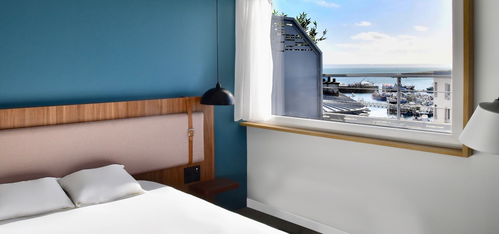 Chambre avec 1 lit double face &agrave; la mer